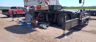 Servicio técnico sobre grúa móvil TEREX DEMAG AC 40-1 City.